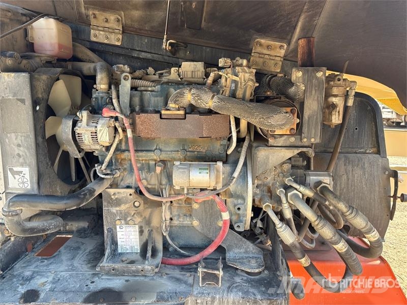 JLG 450AJ Series ll 4WD Dual Fuel Articulating Boom Li Коленчатые подъемники