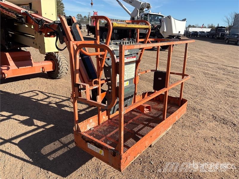 JLG 450AJ Series ll 4WD Dual Fuel Articulating Boom Li Коленчатые подъемники