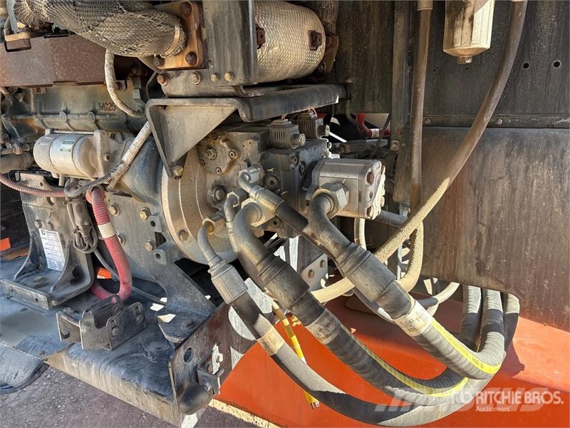 JLG 450AJ Series ll 4WD Dual Fuel Articulating Boom Li Коленчатые подъемники