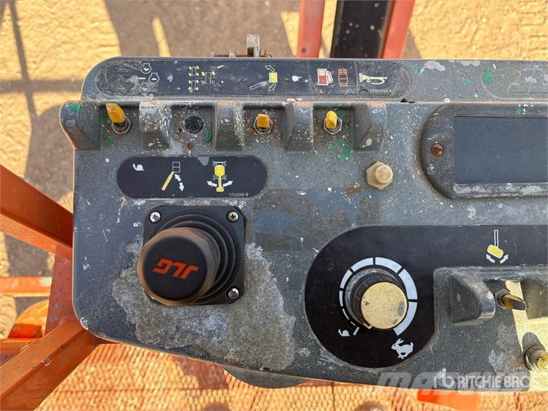 JLG 450AJ Series ll 4WD Dual Fuel Articulating Boom Li Коленчатые подъемники