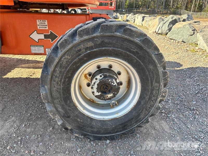 JLG 450AJ Series ll 4WD Dual Fuel Articulating Boom Li Коленчатые подъемники
