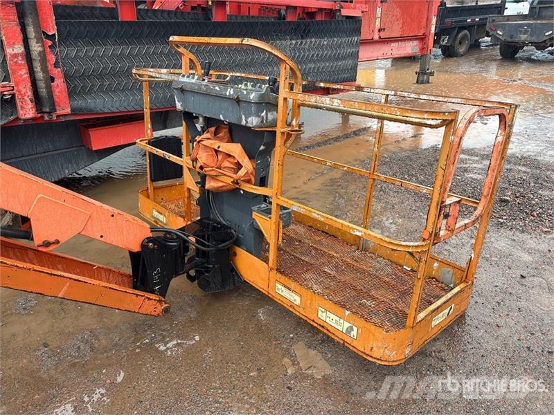 JLG 460SJ 2WD Dual Fuel Telescopic Boom Lift Nacelles télescopiques