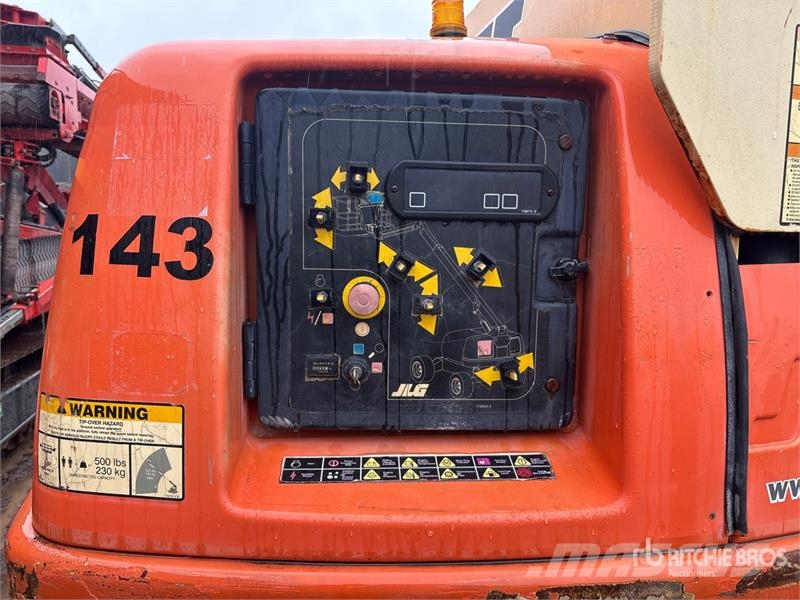 JLG 460SJ 2WD Dual Fuel Telescopic Boom Lift Nacelles télescopiques