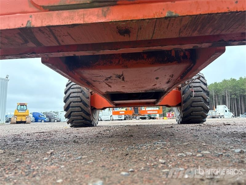JLG 800 AJ 4WD Dual Fuel Articulating Boom Lift Gelenkteleskoparbeitsbühnen