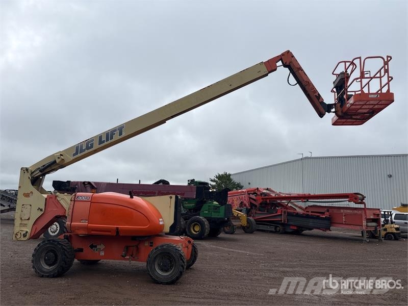 JLG 800 AJ 4WD Dual Fuel Articulating Boom Lift Gelenkteleskoparbeitsbühnen