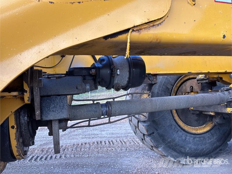 John Deere 250D Series II Articulated Dump Truck Dumper - Knickgelenk
