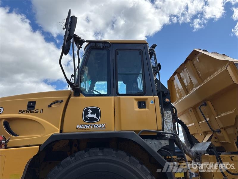 John Deere 250D Series II Articulated Dump Truck Dumper - Knickgelenk
