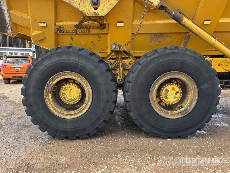 John Deere 250D Series II Articulated Dump Truck Dumper - Knickgelenk