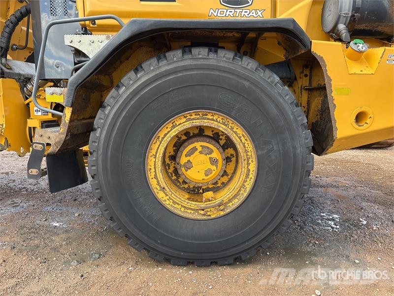 John Deere 250D Series II Articulated Dump Truck Dumper - Knickgelenk