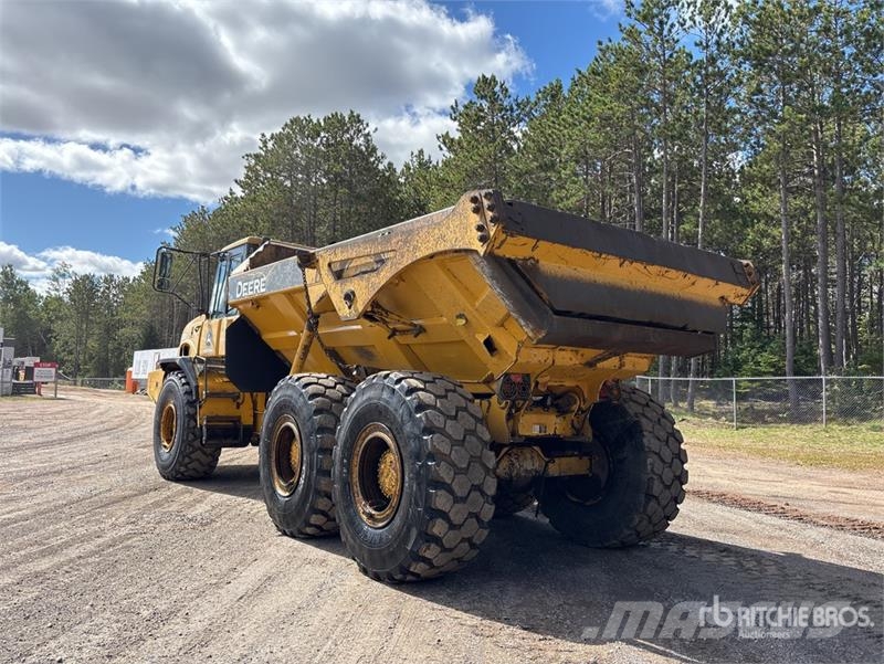 John Deere 250D Series II Articulated Dump Truck Dumper - Knickgelenk