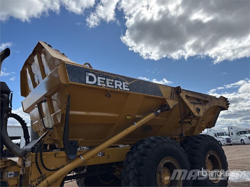 John Deere 250D Series II Articulated Dump Truck Dumper - Knickgelenk