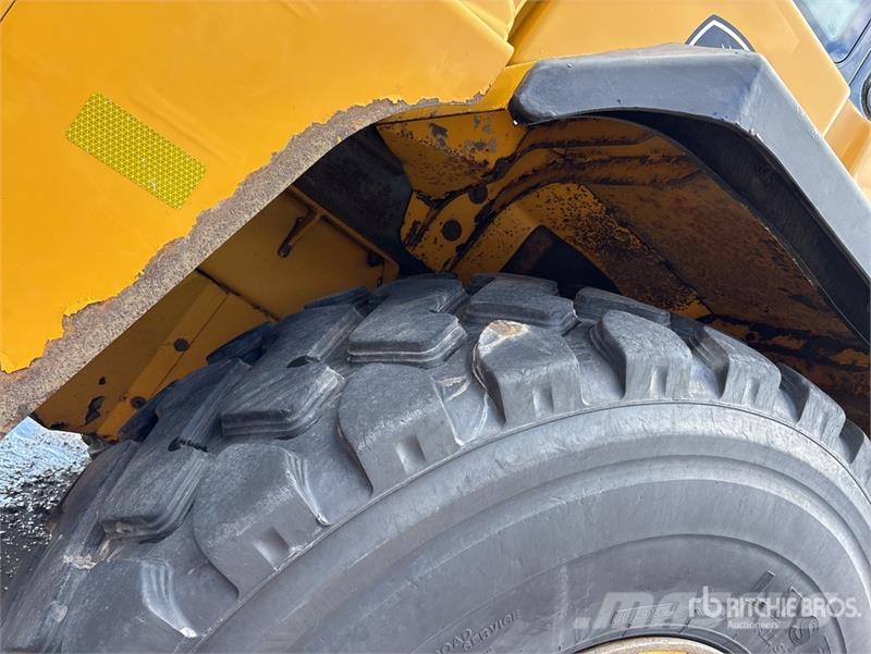John Deere 250D Series II Articulated Dump Truck Dumper - Knickgelenk