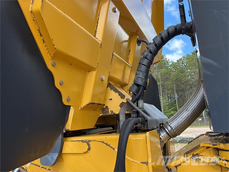 John Deere 250D Series II Articulated Dump Truck Dumper - Knickgelenk