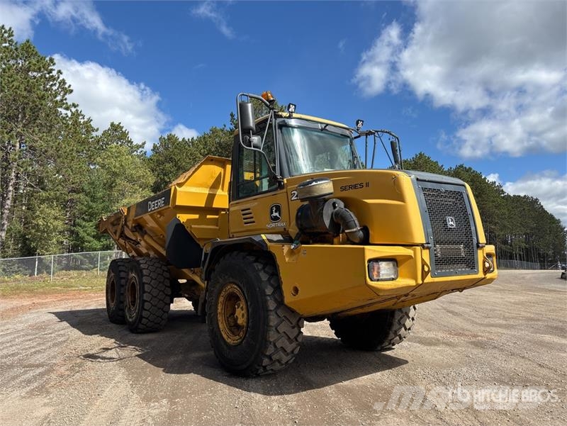 John Deere 250D Series II Articulated Dump Truck Dumper - Knickgelenk
