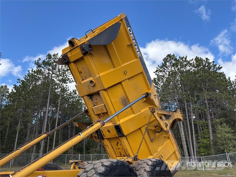 John Deere 250D Series II Articulated Dump Truck Dumper - Knickgelenk