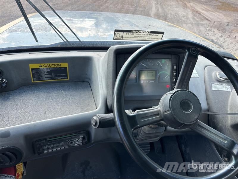 John Deere 250D Series II Articulated Dump Truck Dumper - Knickgelenk