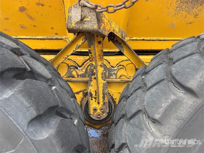John Deere 250D Series II Articulated Dump Truck Dumper - Knickgelenk