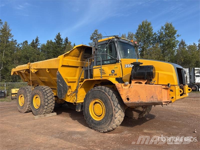 John Deere 350D Liigendraamiga pinnaseveokid