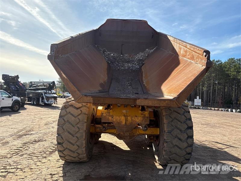 John Deere 400D Dumpperit