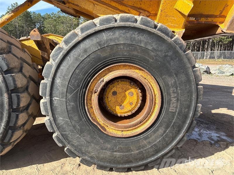 John Deere 400D Dumpperit