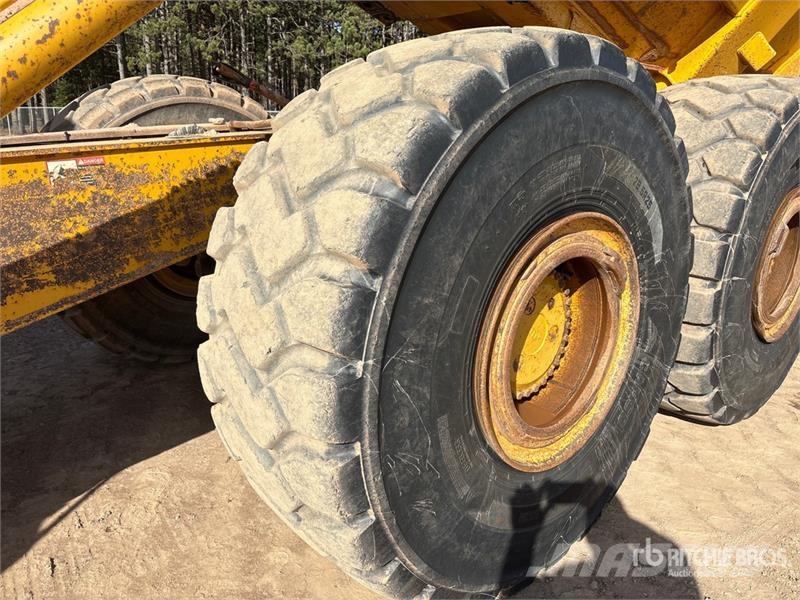 John Deere 400D Dumpperit