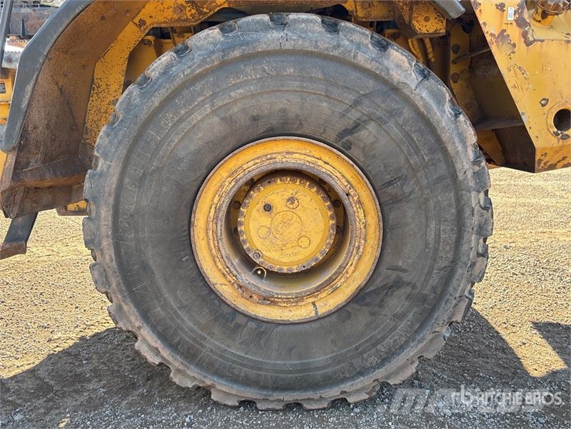 John Deere 400D Зчленовані самоскиди