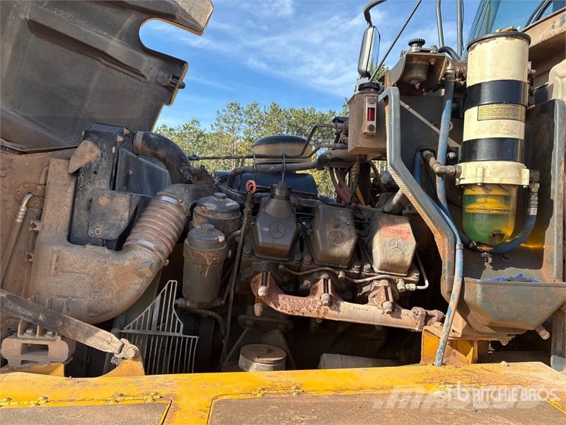 John Deere 400D Dumpperit