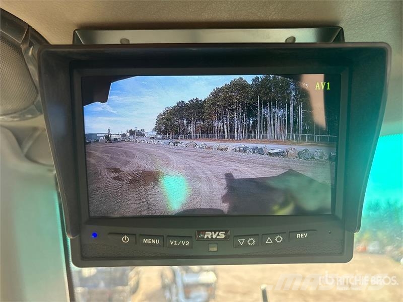 John Deere 400D Dumpperit