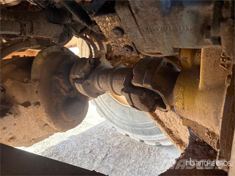 John Deere 400D Dumpperit