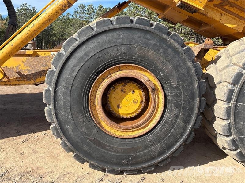 John Deere 400D Dumpperit