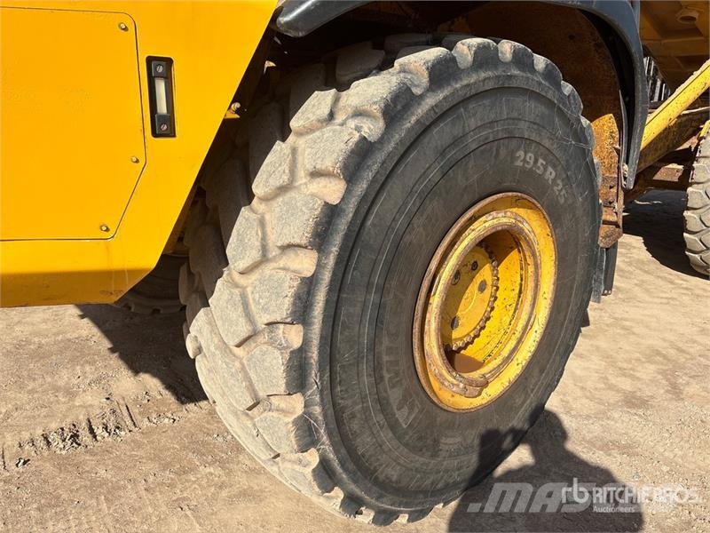 John Deere 400D Dumpperit