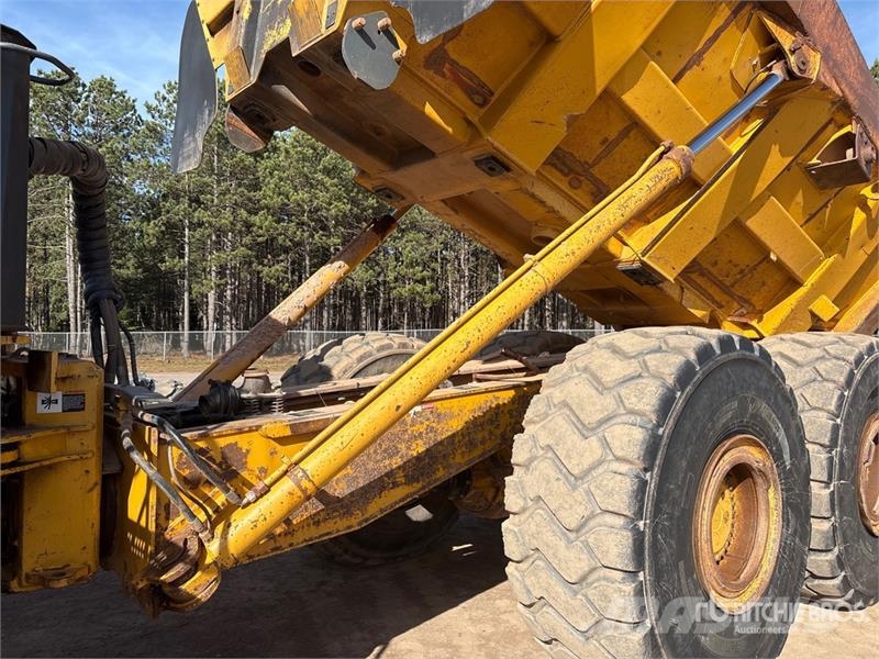 John Deere 400D Dumpperit