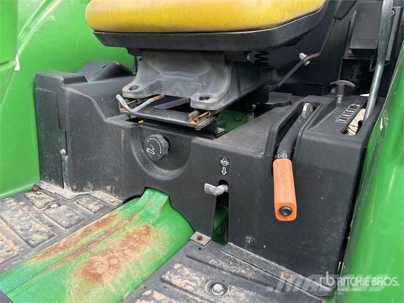 John Deere 4052M 4WD Utility Tractor Kleintraktoren