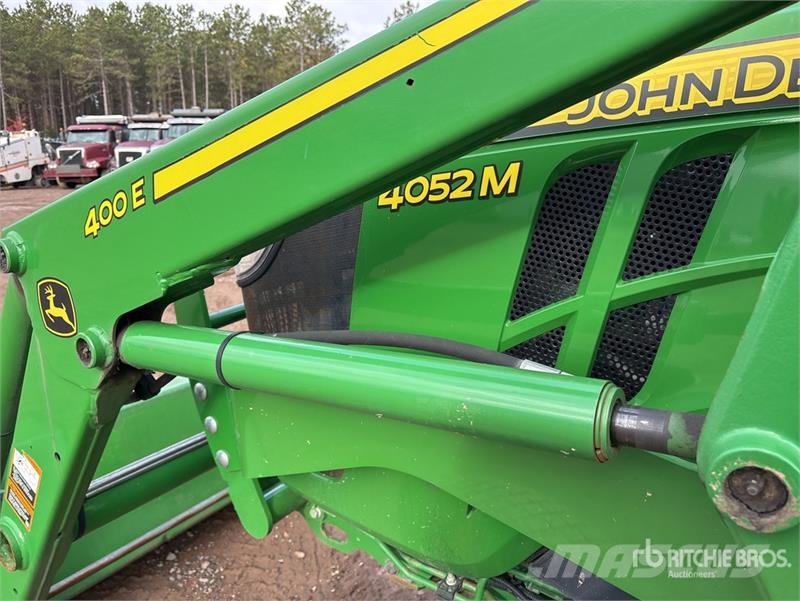 John Deere 4052M 4WD Utility Tractor Kleintraktoren