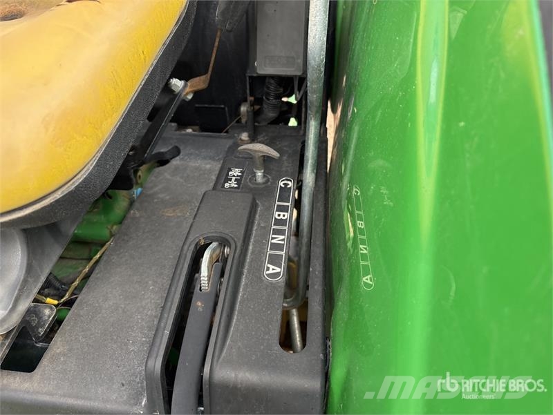 John Deere 4052M 4WD Utility Tractor Kleintraktoren