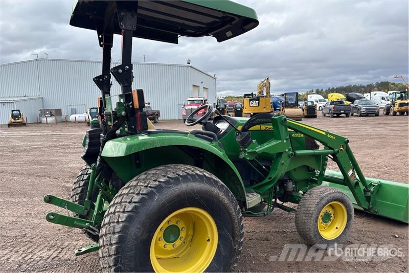 John Deere 4052M 4WD Utility Tractor Компактни трактори