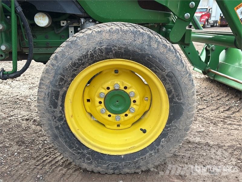 John Deere 4052M 4WD Utility Tractor Kleintraktoren