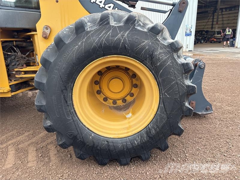 John Deere 444K Wheel Loader Kolesni nakladalci