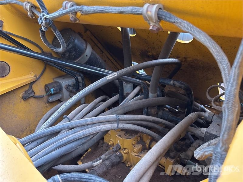 John Deere 444K Wheel Loader Kolesni nakladalci