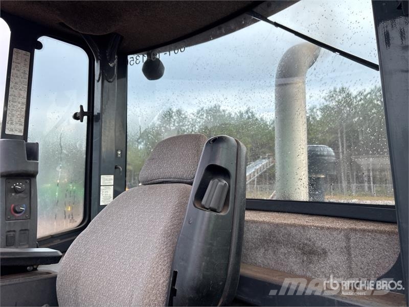 John Deere 444K Wheel Loader Kolesni nakladalci
