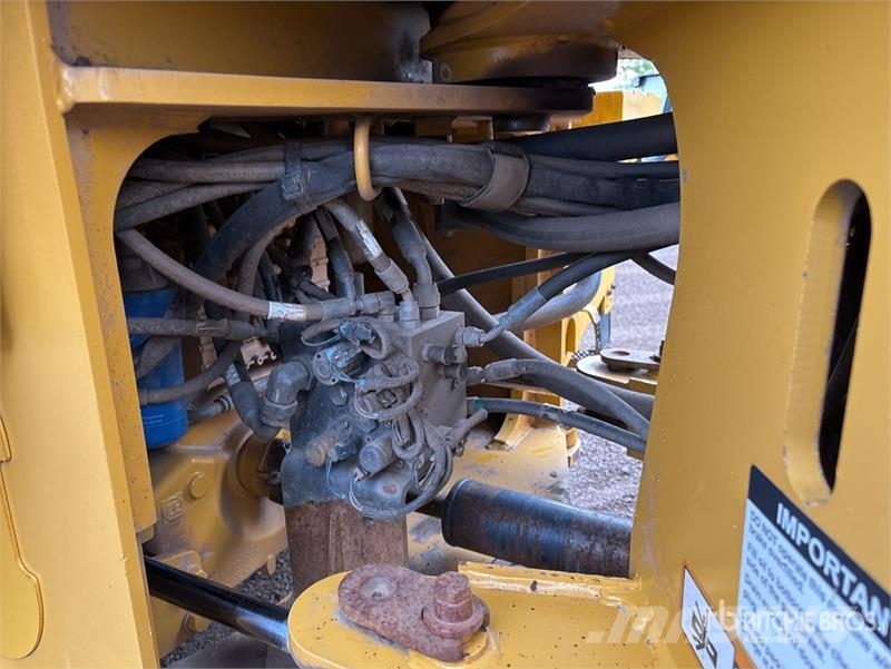 John Deere 444K Wheel Loader Kolesni nakladalci