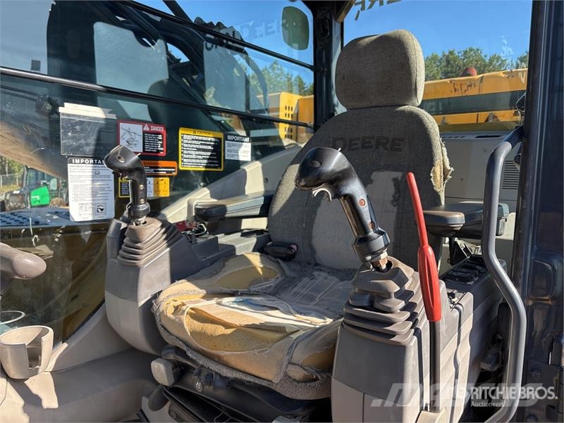 John Deere 450D LC Tracked Excavator Lánctalpas kotrók
