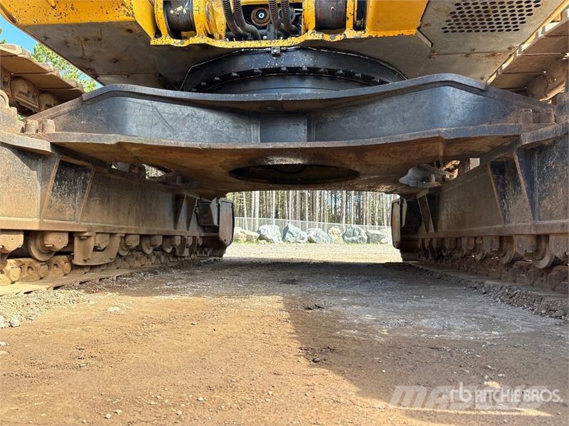 John Deere 450DLC Tracked Excavator Roomikekskavaatorid