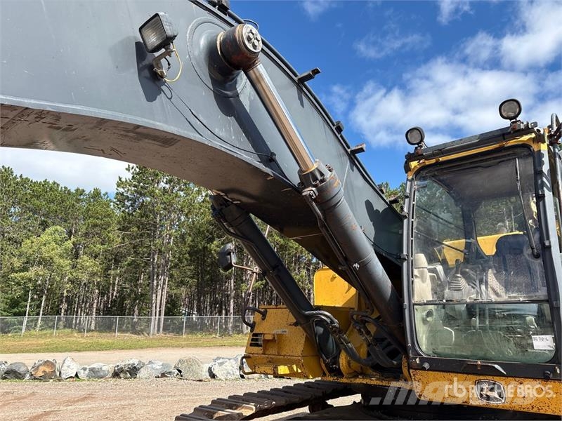 John Deere 450DLC Tracked Excavator Roomikekskavaatorid
