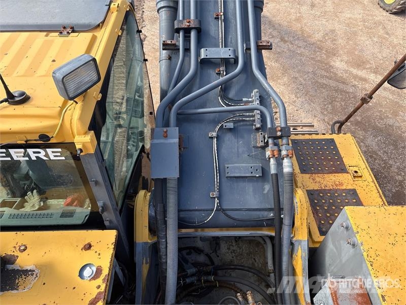 John Deere 450DLC Tracked Excavator Roomikekskavaatorid