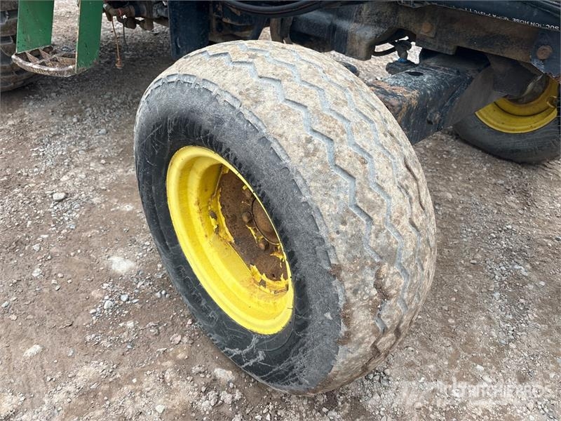 John Deere 5225 2WD Utility Tractor Compact tractors