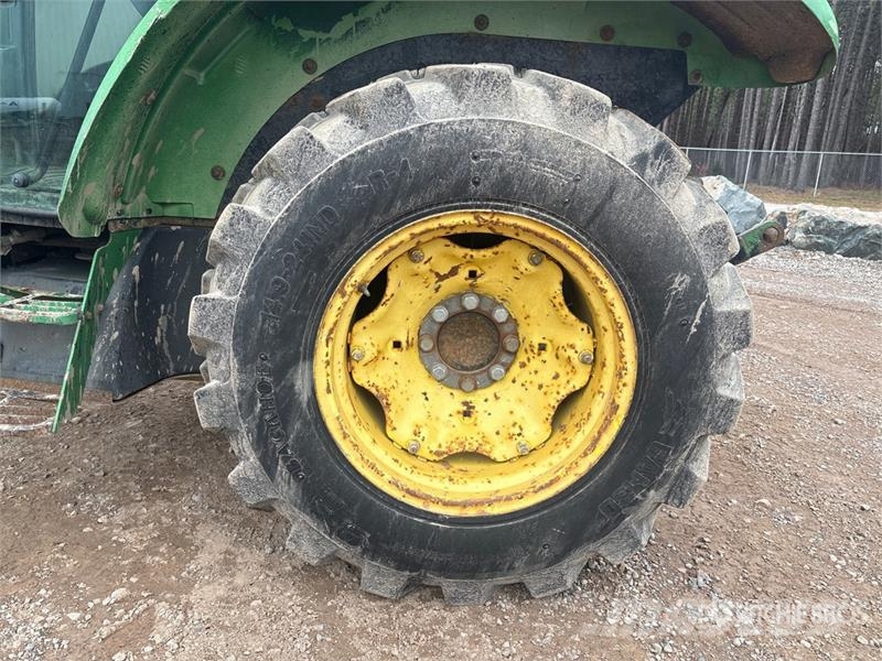 John Deere 5225 2WD Utility Tractor Compact tractors