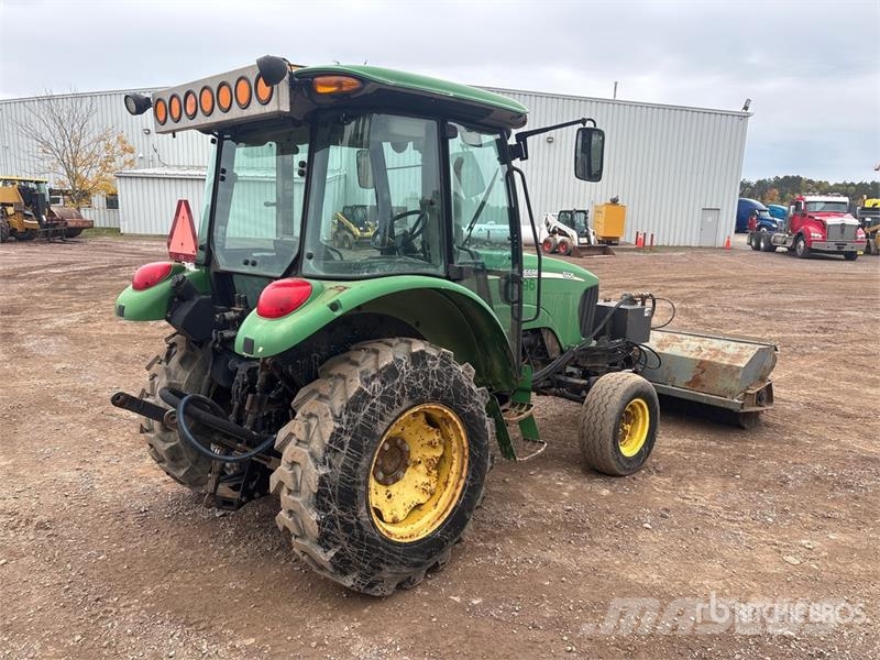 John Deere 5225 2WD Utility Tractor Compact tractors