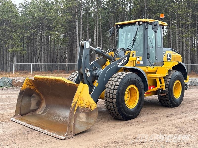 John Deere 524 P-Tier لوادر بعجل