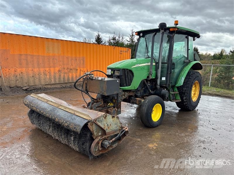 John Deere 5325 2WD Utility Tractor Traktörler